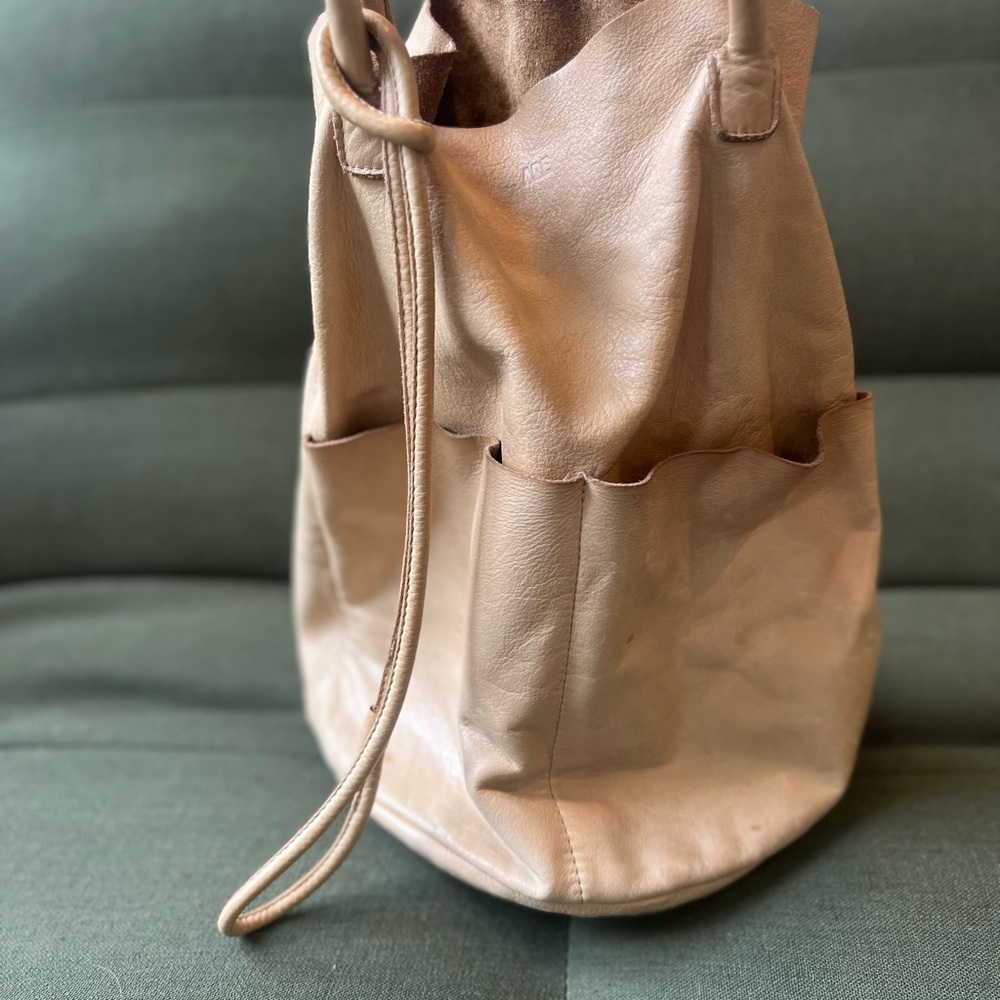 Are Studio Barrel Tan Shoulder Bag - Picture 4 of 9